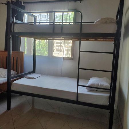 The Nest Haven Hostel Дар-ес-Салам Екстер'єр фото
